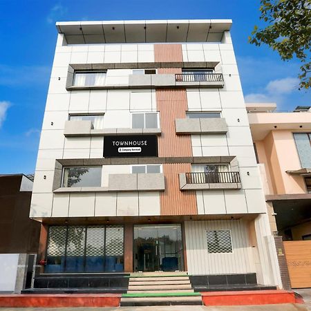 Super Townhouse Taj Nagri Phase 2 Formerly Grand Rivera Tajganj Ngoại thất bức ảnh